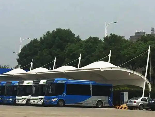 大巴车遮阳棚